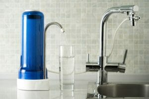 Filtros de agua: ¿es necesario poner uno en el grifo de casa?